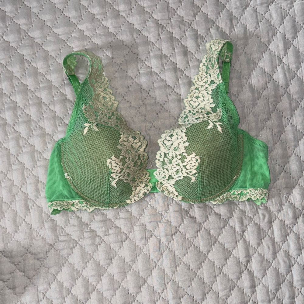 intimissimi Green Lace Underwire Bra with Ivory Floral Embroidery 36B